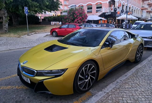 BMW i8