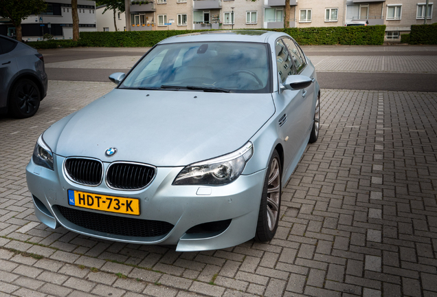 BMW M5 E60 2005