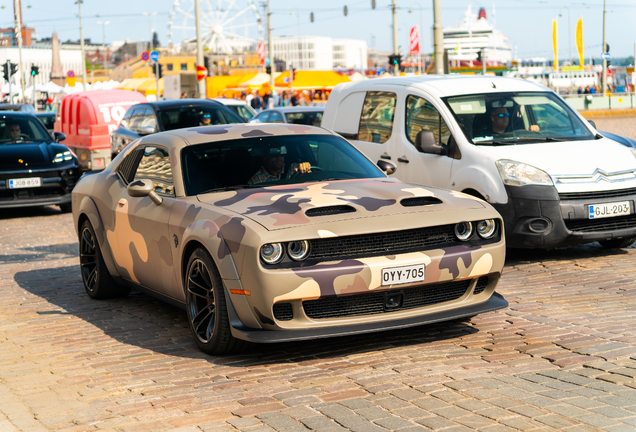 Dodge Challenger SRT Hellcat Widebody