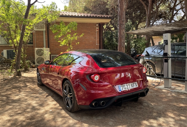 Ferrari FF