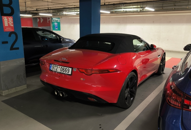 Jaguar F-TYPE S Convertible