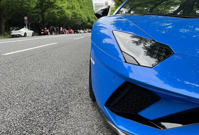 Lamborghini Aventador S LP740-4