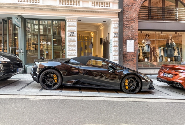 Lamborghini Huracán LP640-4 EVO Spyder