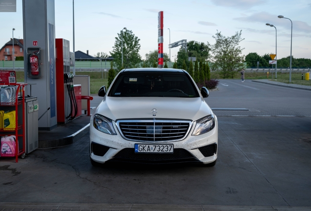Mercedes-AMG S 63 V222