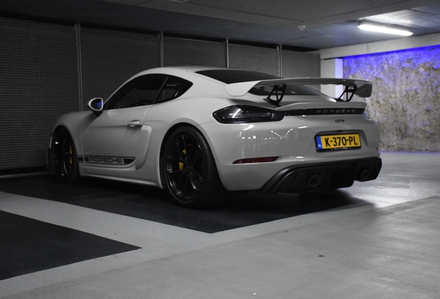 Porsche 718 Cayman GT4