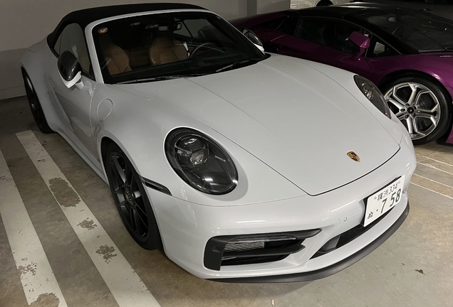 Porsche 992 Carrera 4 GTS Cabriolet