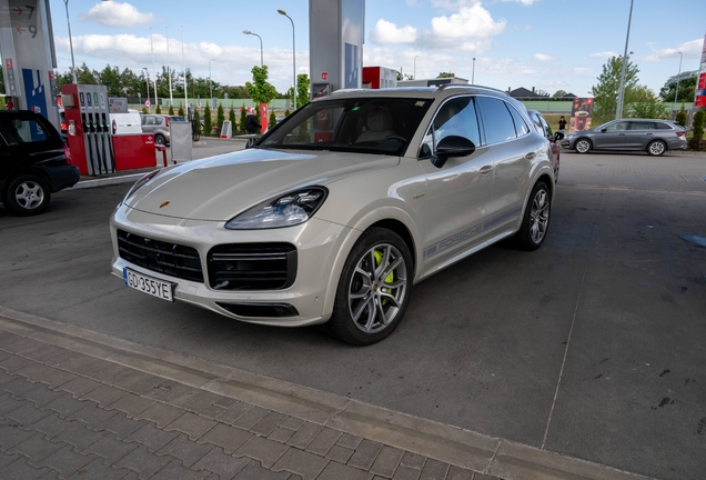 Porsche Cayenne Turbo S E-Hybrid