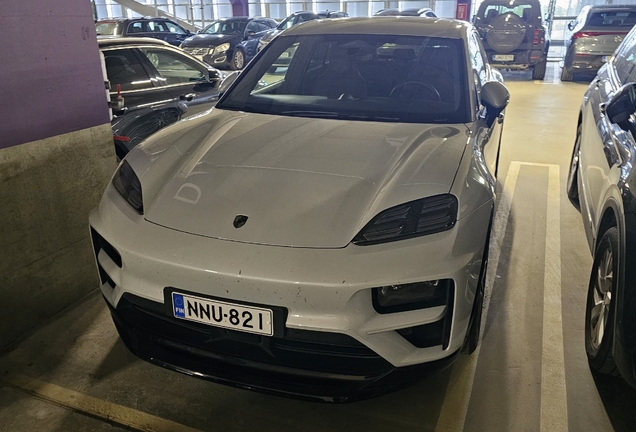 Porsche Macan EV Turbo