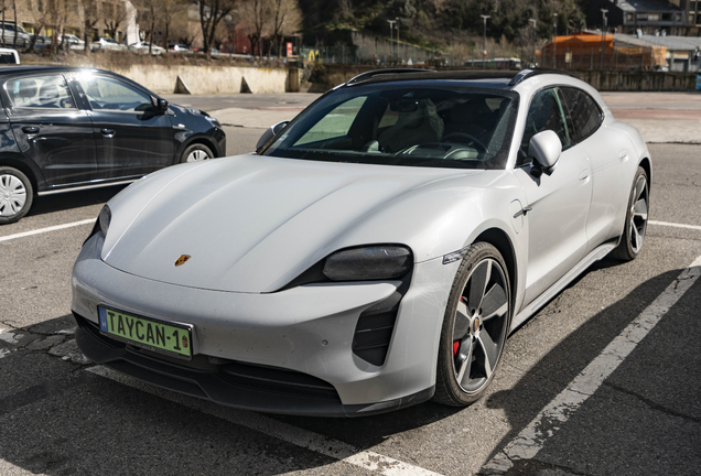 Porsche Taycan GTS Sport Turismo