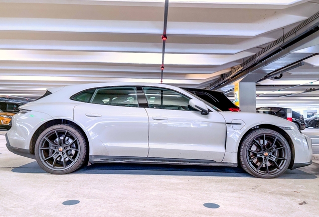 Porsche Taycan GTS Sport Turismo