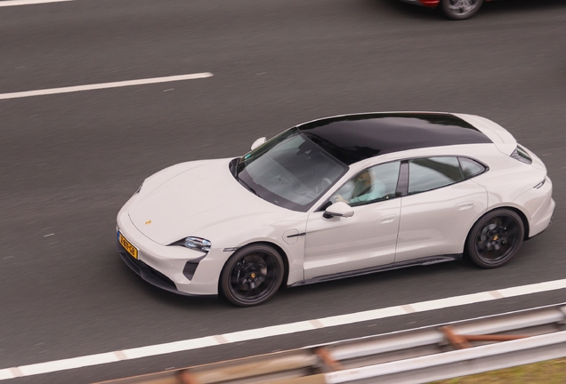 Porsche Taycan GTS Sport Turismo