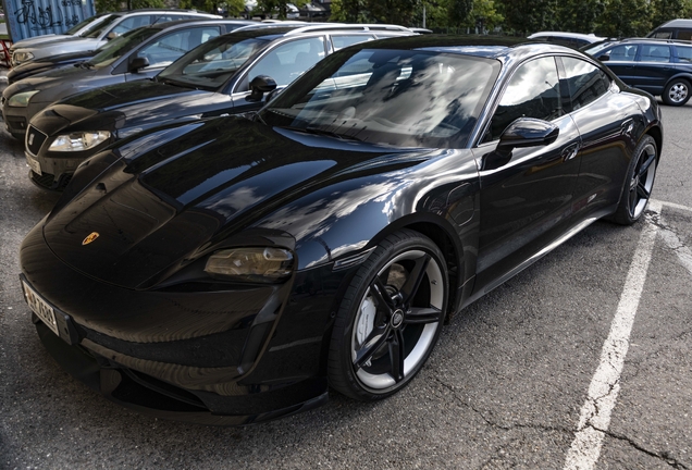 Porsche Taycan Turbo