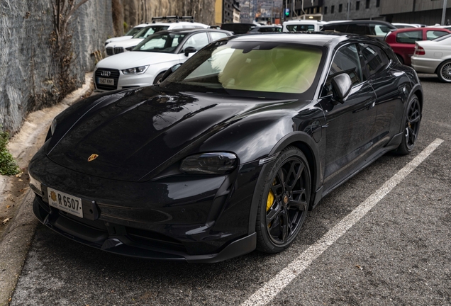 Porsche Taycan Turbo Cross Turismo