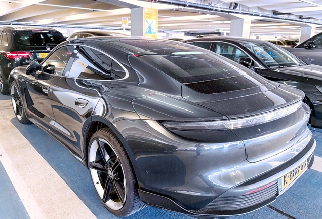 Porsche Taycan Turbo