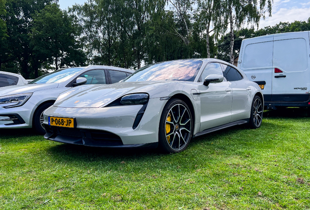 Porsche Taycan Turbo S Sport Turismo