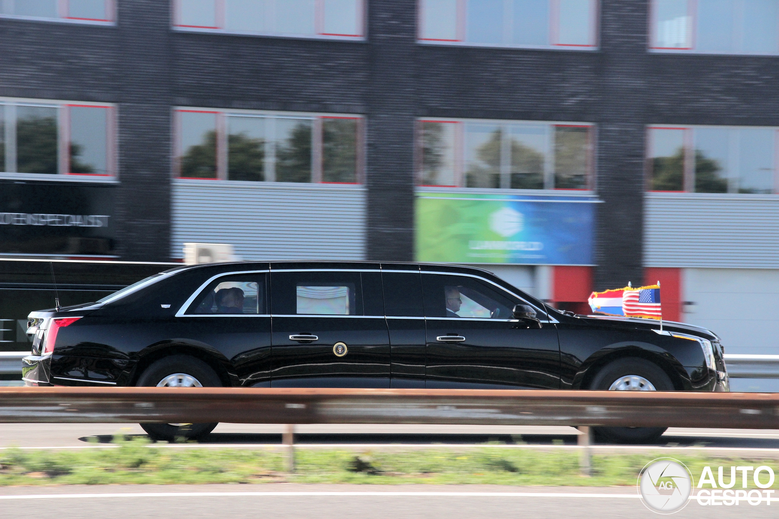 NAVO-top op Autogespot: Trump gespot