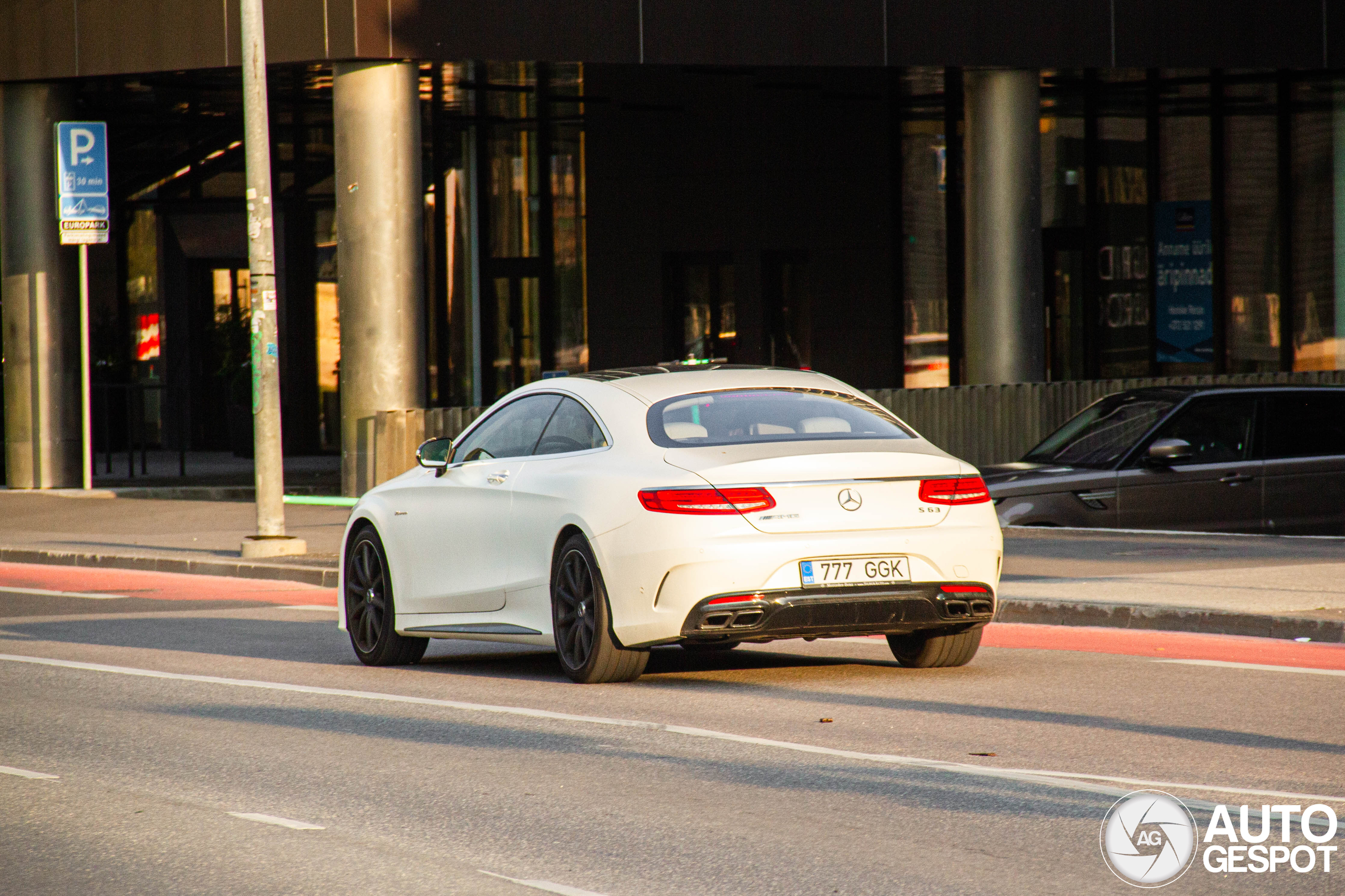 Mercedes-AMG S 63 Coupé C217