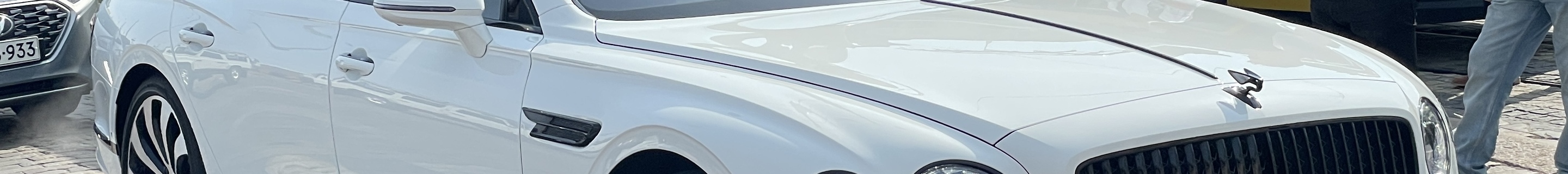 Bentley Flying Spur Hybrid