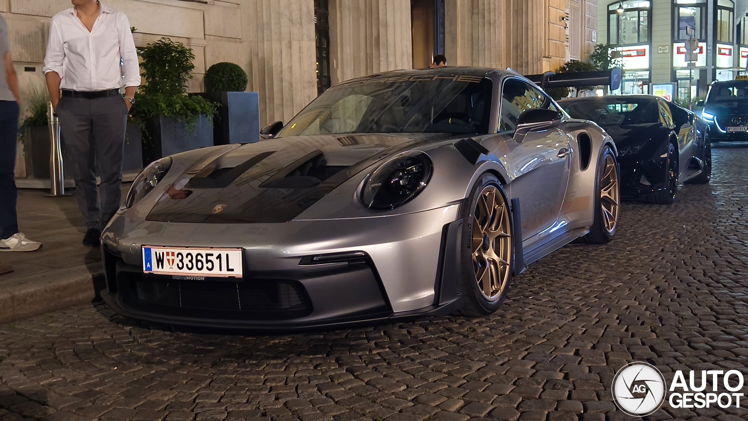 Porsche 992 GT3 RS Weissach Package