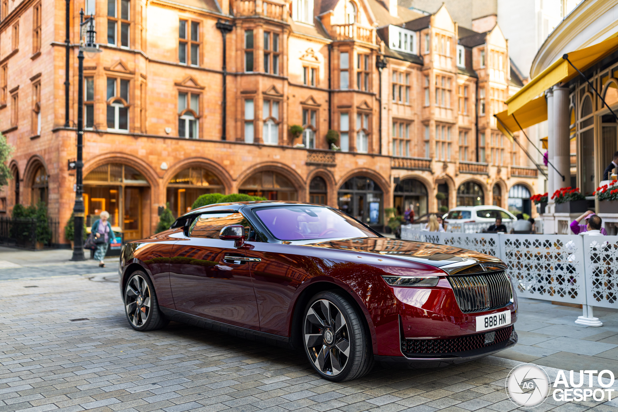 Wunderbar Rolls Royce Rose Noir Bild