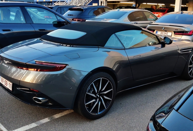 Aston Martin DB11 V8 Volante