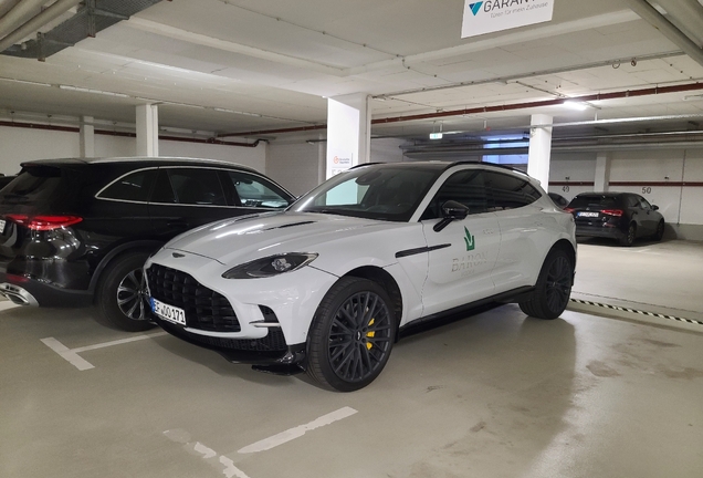 Aston Martin DBX707