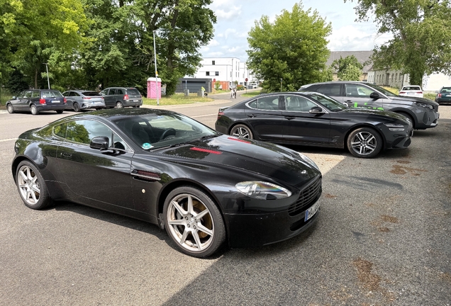 Aston Martin V8 Vantage
