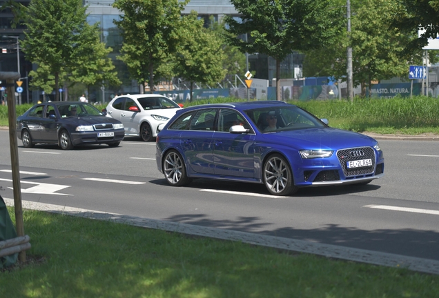 Audi RS4 Avant B8