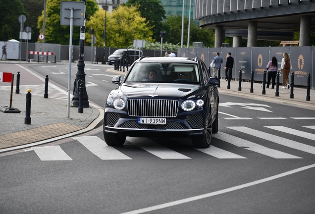 Bentley Bentayga Azure 2024