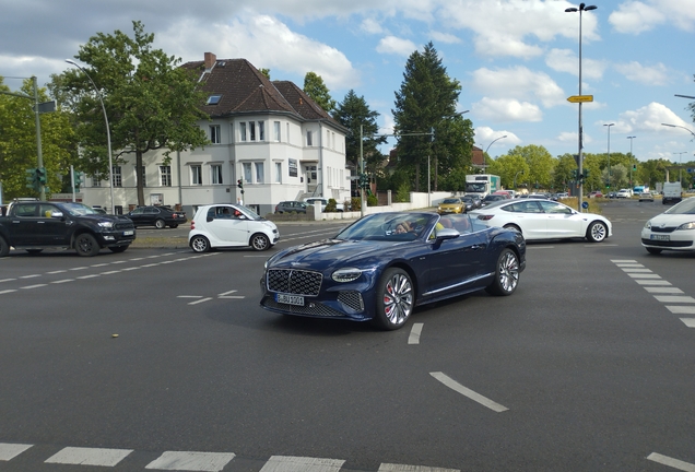 Bentley Continental GTC Mulliner 2025