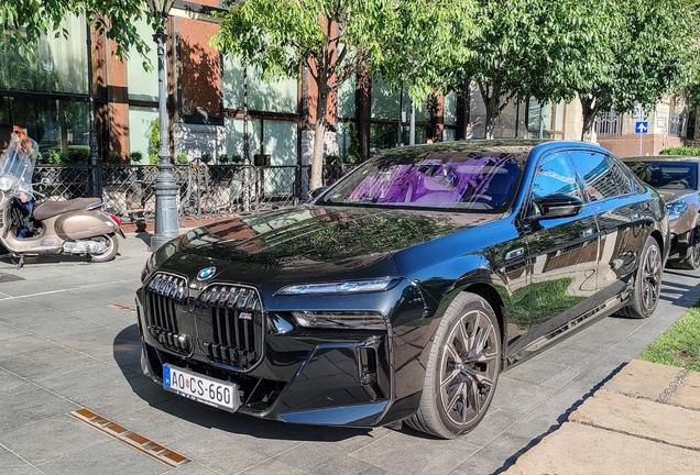 BMW M760e xDrive
