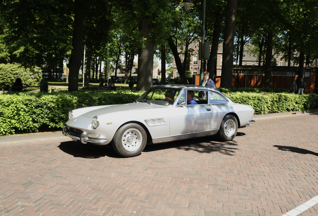 Ferrari 330 GT 2+2 Series II