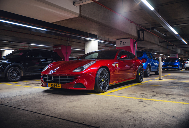 Ferrari FF