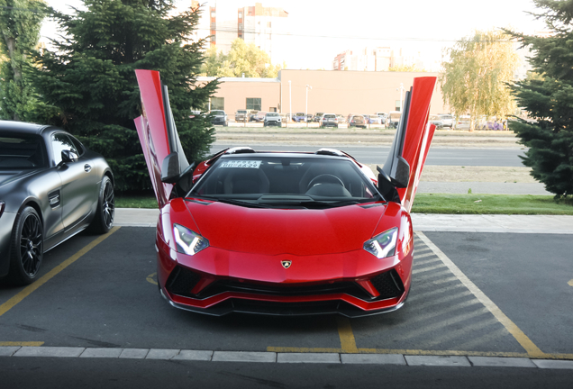 Lamborghini Aventador S LP740-4 Roadster