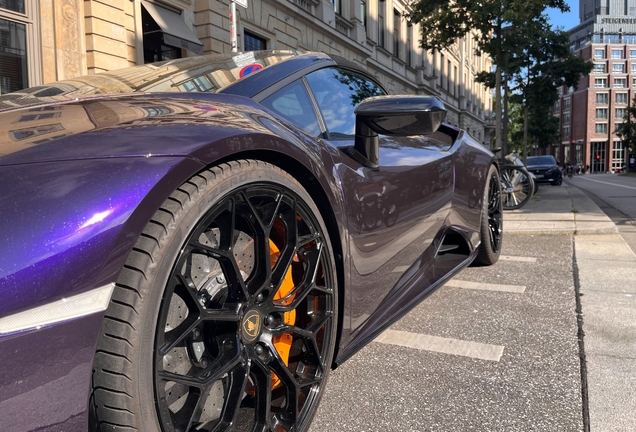 Lamborghini Huracán LP640-4 EVO Spyder