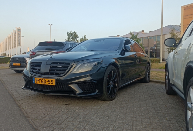 Mercedes-AMG S 63 V222