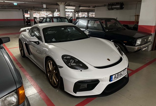Porsche 718 Cayman GT4