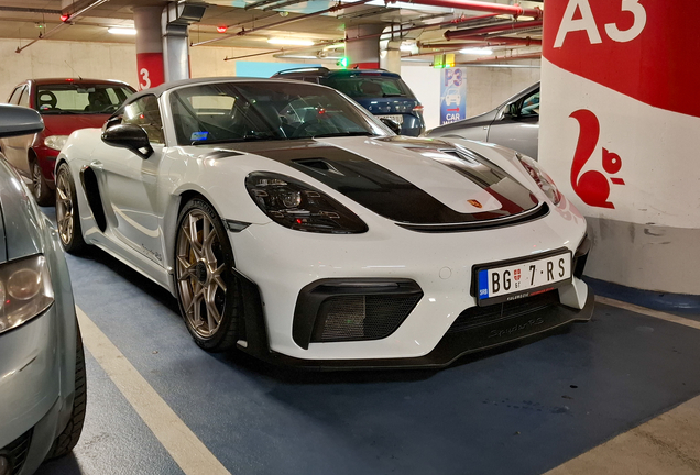 Porsche 718 Spyder RS Weissach Package