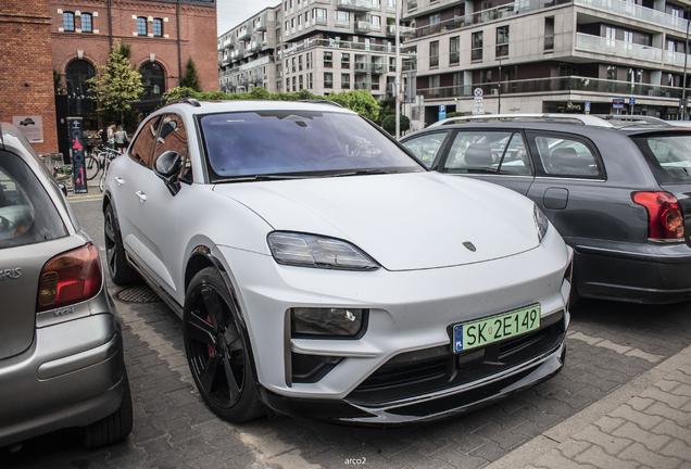 Porsche Macan EV Turbo