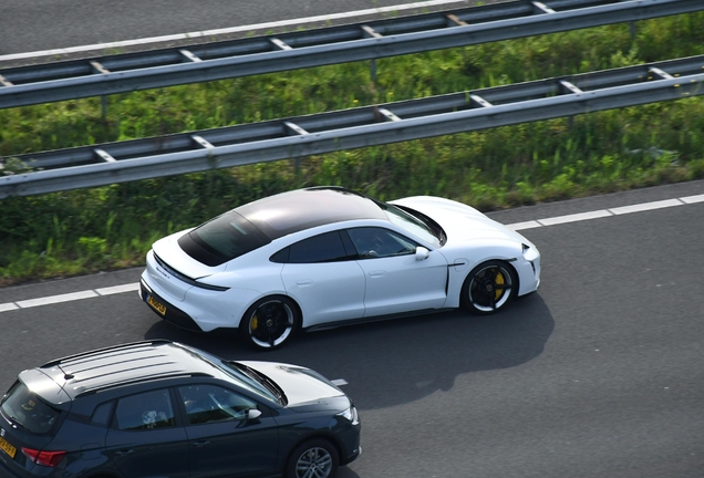 Porsche Taycan Turbo S