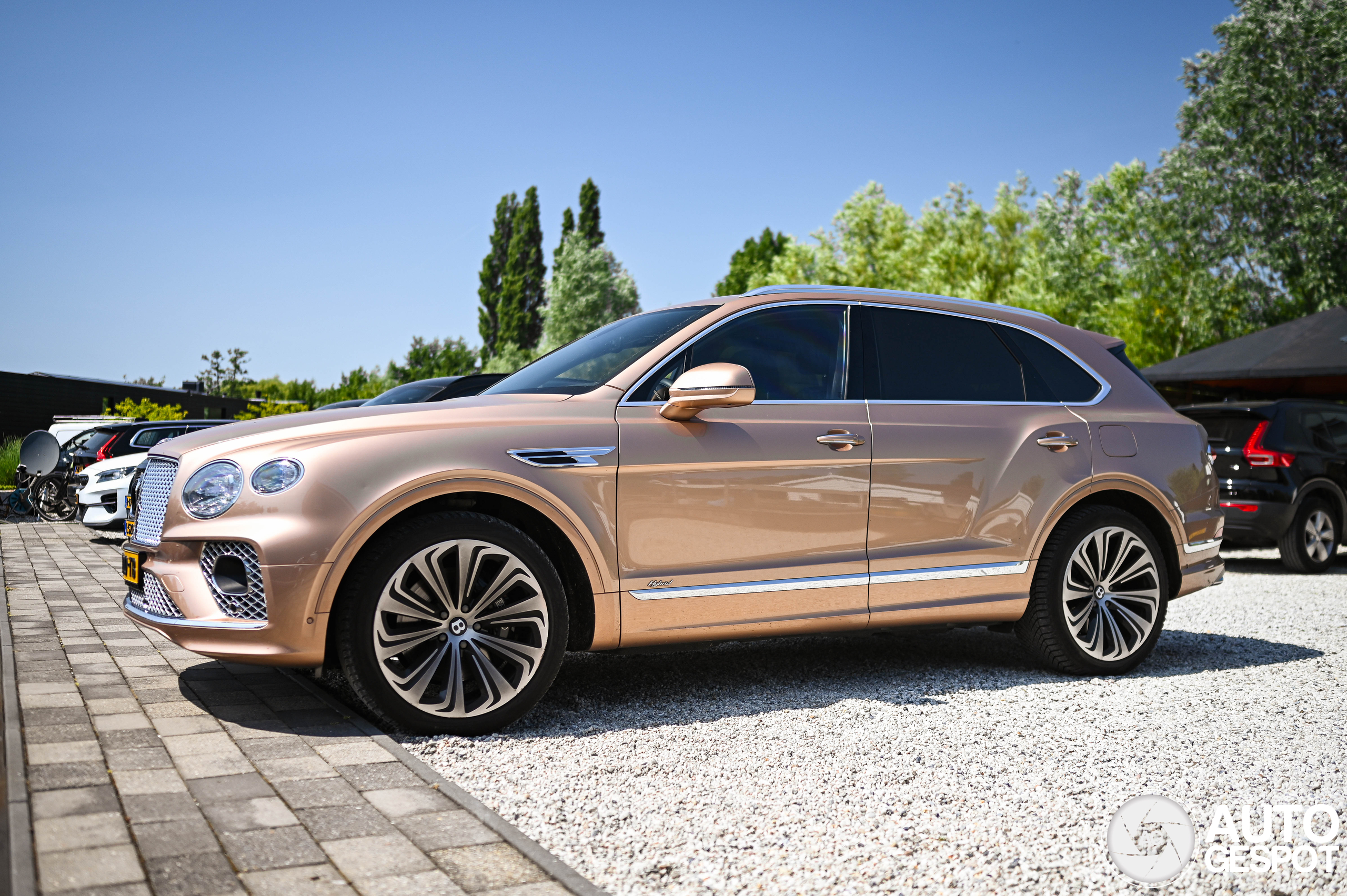 Bentley Bentayga Hybrid 2021