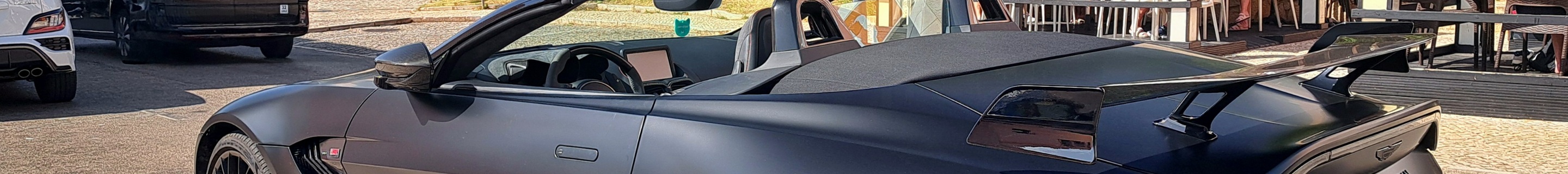 Aston Martin V8 Vantage Formula 1 Edition Roadster