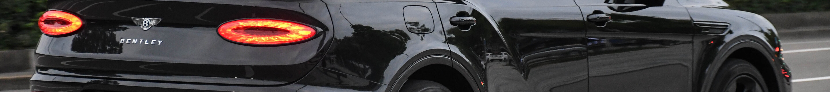 Bentley Bentayga Azure EWB