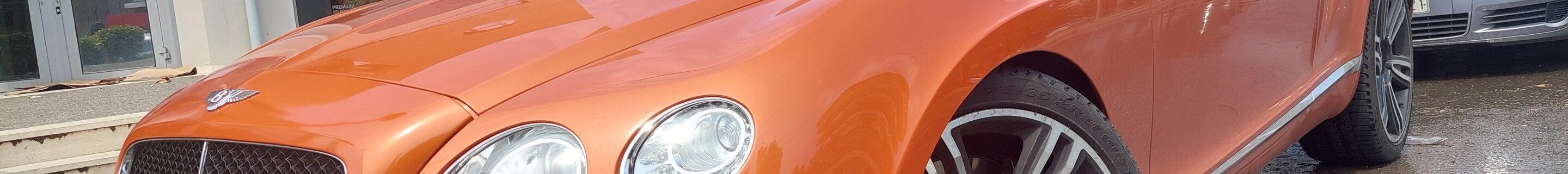 Bentley Continental GTC V8