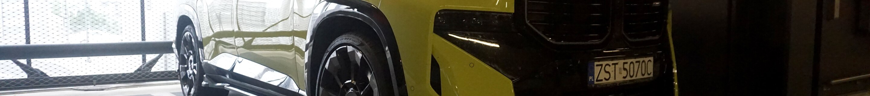 BMW XM G09