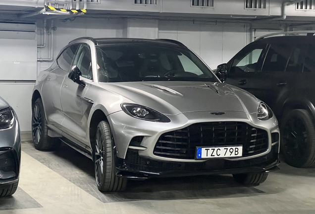 Aston Martin DBX707