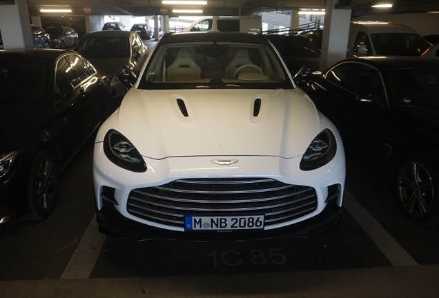Aston Martin DBX707