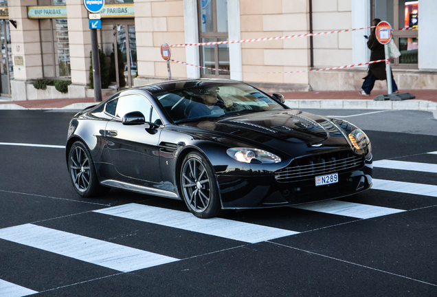 Aston Martin V12 Vantage