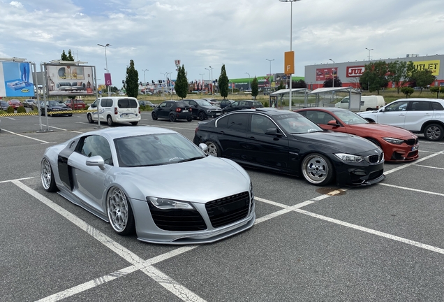 Audi R8