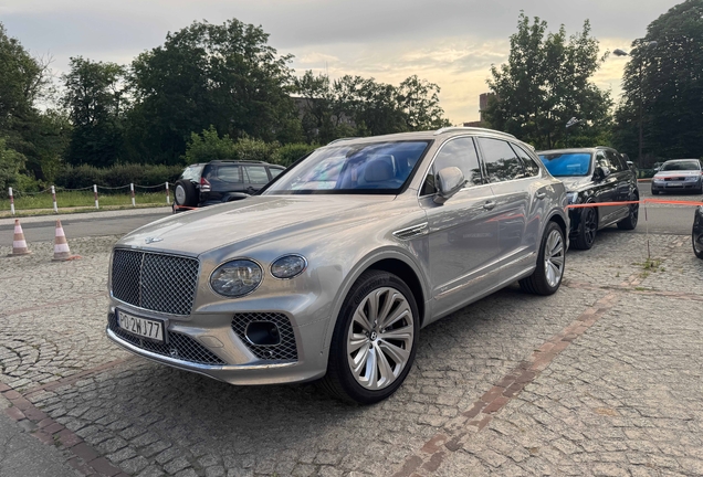 Bentley Bentayga Hybrid 2021